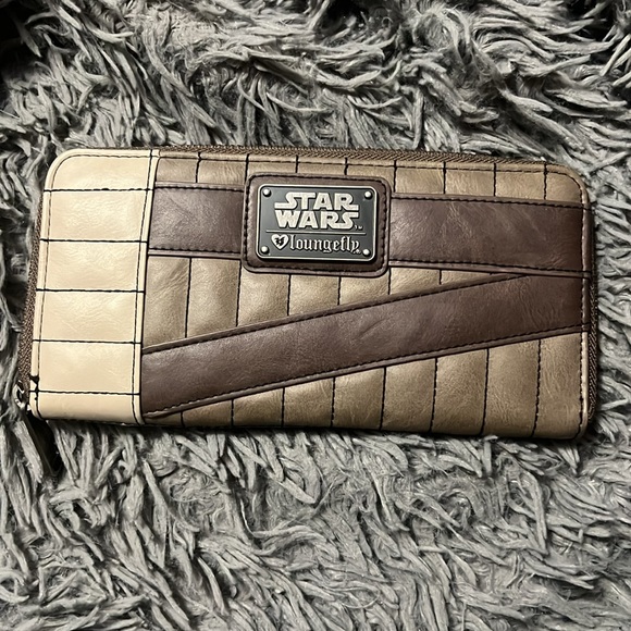 Hard to find:Loungefly heart Star Wars Rebel Wallet - Beige and Black - Picture 3 of 4